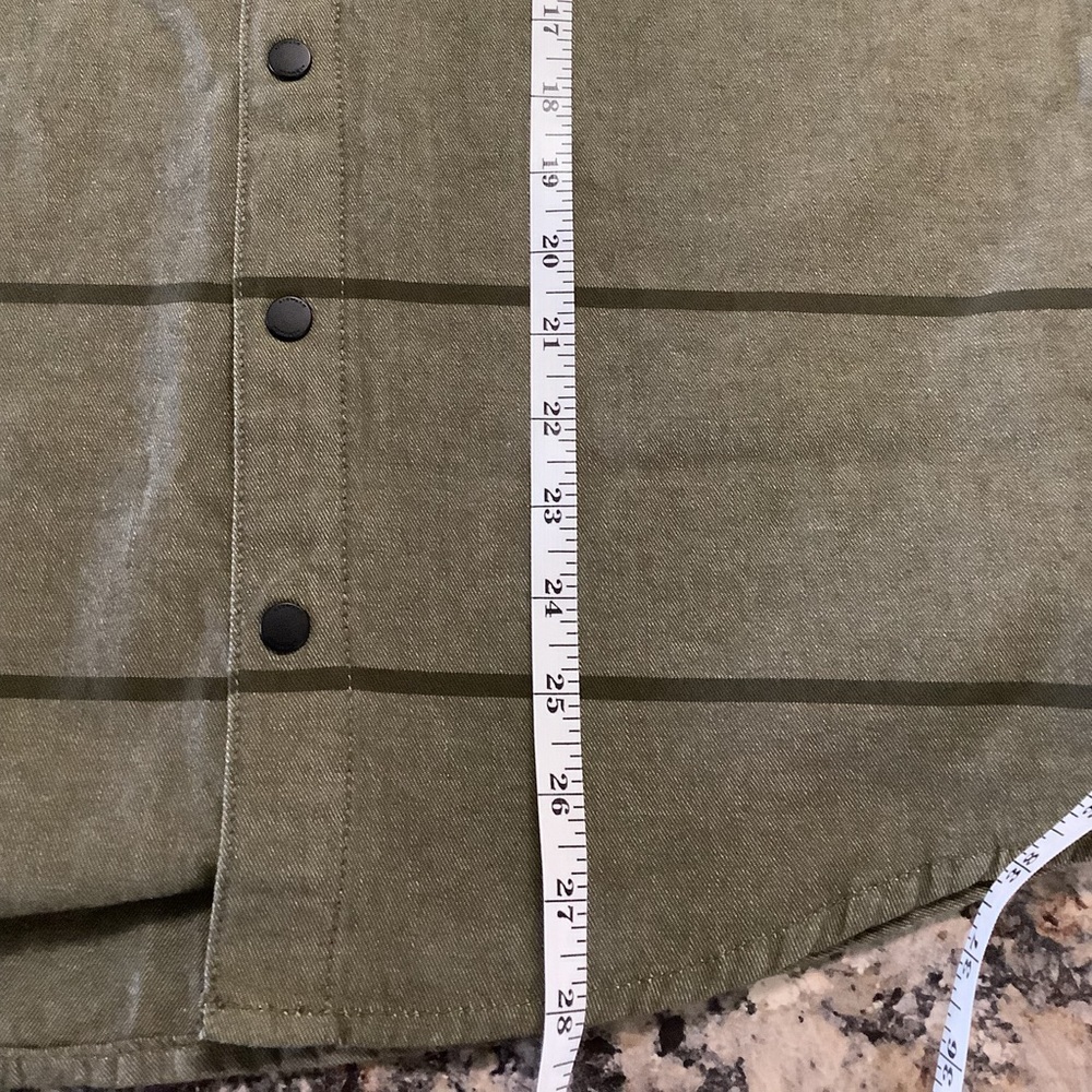 Airwalk Men’s Short Sleeve Shirt, Snap Button – Size Medium - Olive Green - Picture 7 of 7